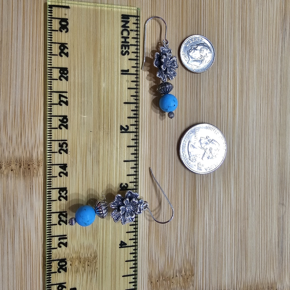 Southwestern Flower Dangle Earrings Oxidized 925 Silver and Howlite Beads - Picture 13 of 14